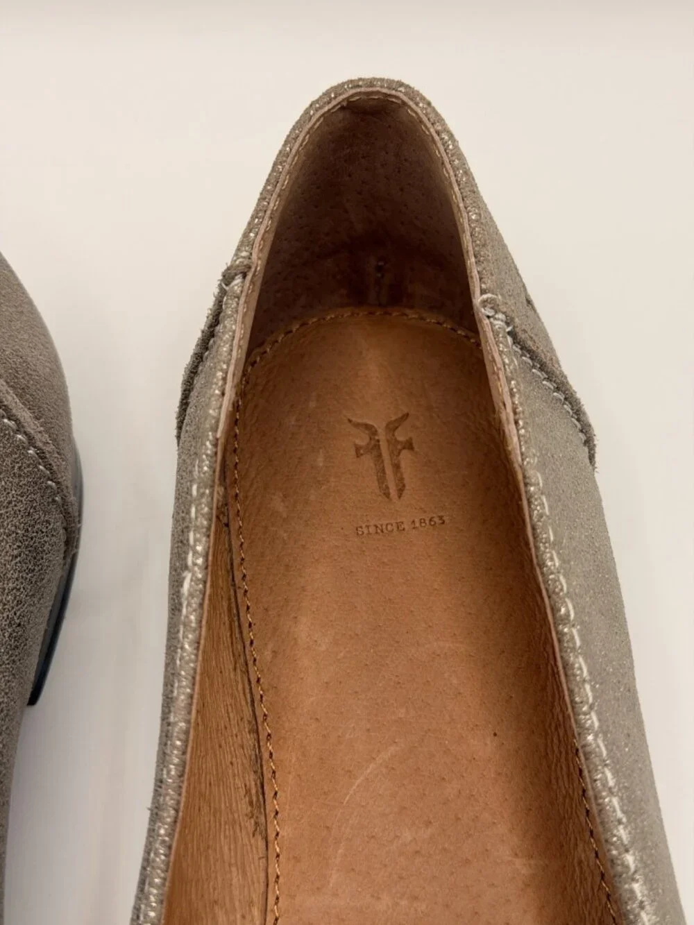 Frye Women Pewter Kenzie Venetian Pointed Toe Flat Sz 7.5